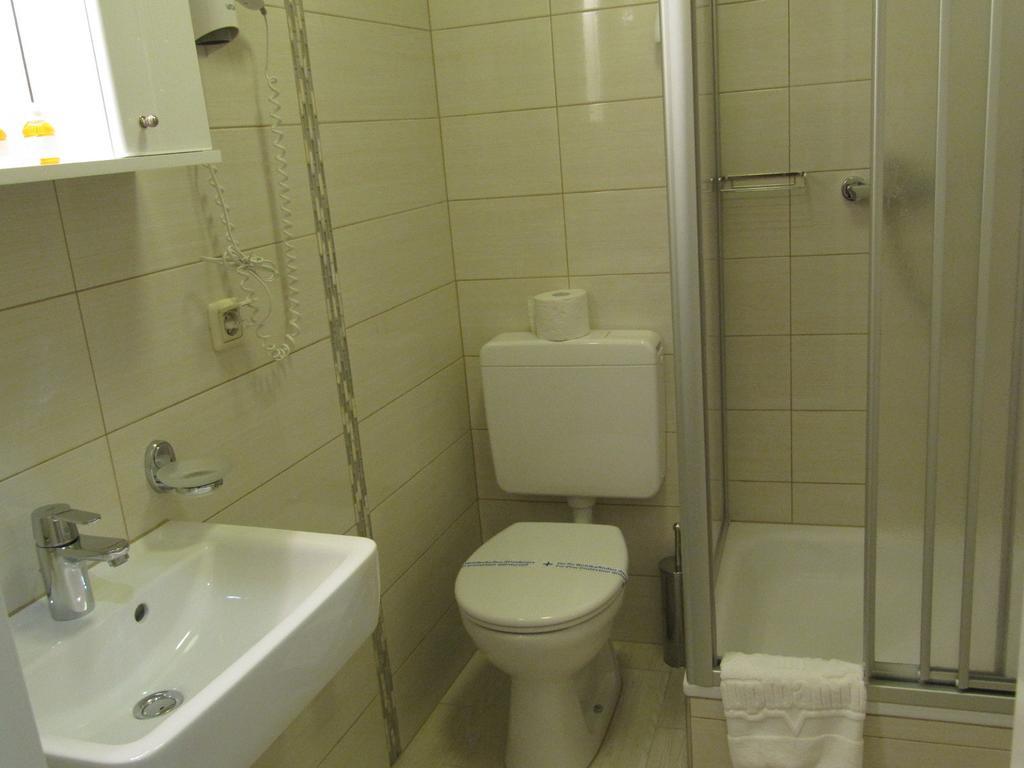 Hotel Am Hauptbahnhof Σβερίν Δωμάτιο φωτογραφία