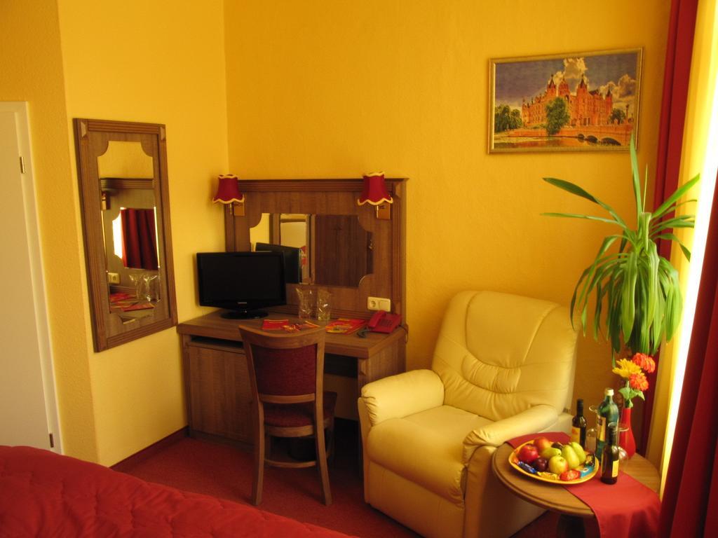 Hotel Am Hauptbahnhof Σβερίν Εξωτερικό φωτογραφία